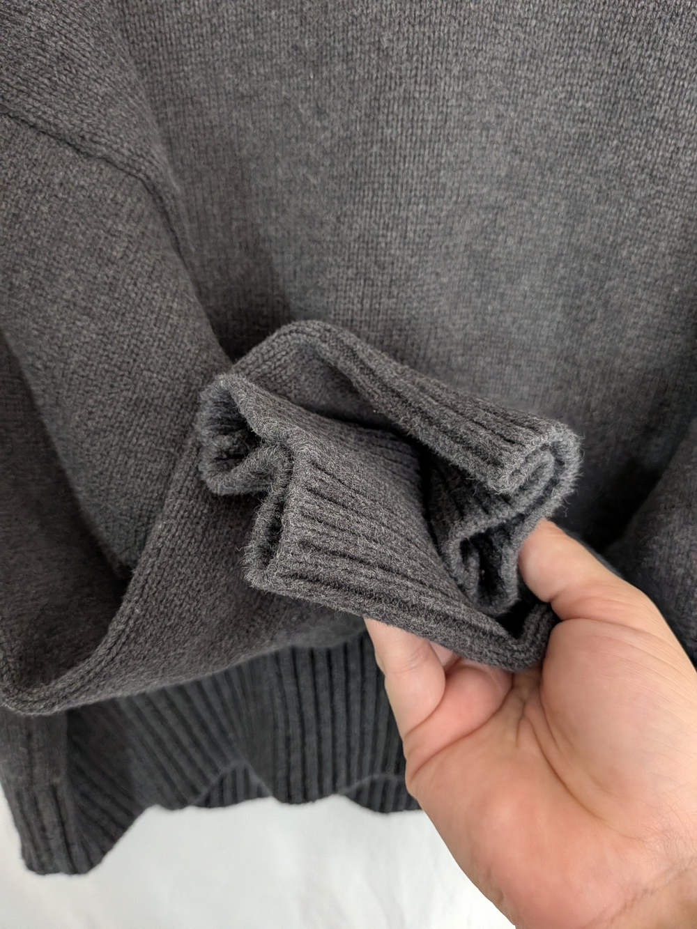 Quince 100% Organic Cotton Boyfriend Crewneck Sweater Charcoal Small - Picture 4 of 6